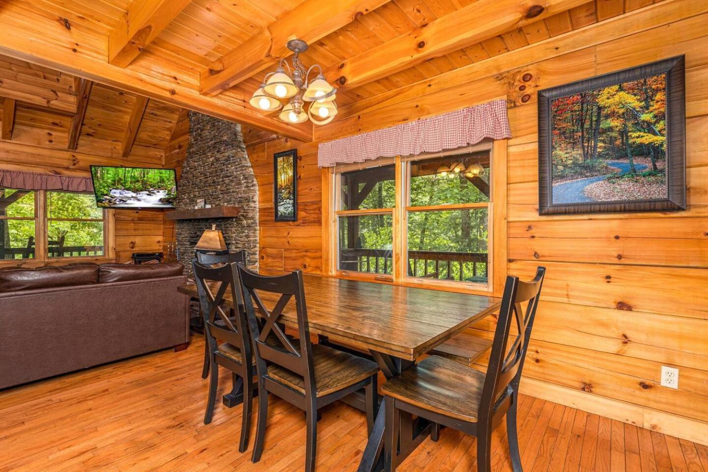 Pigeonforge Cabin Game Roomdog Friendlyhot Tub Пиджен-Фордж Экстерьер фото