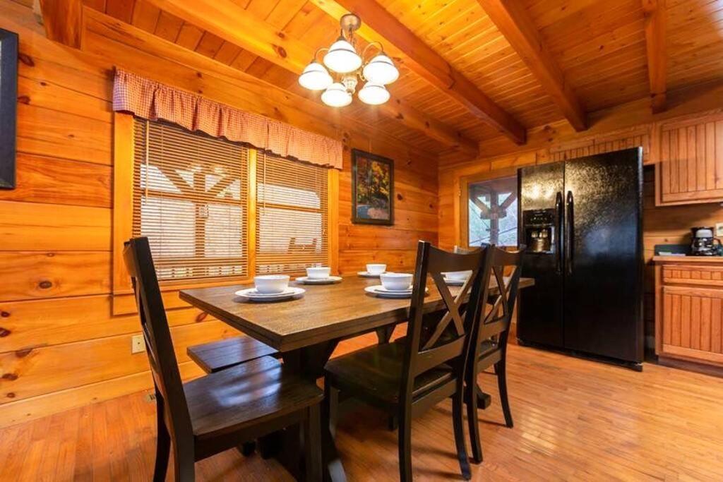 Pigeonforge Cabin Game Roomdog Friendlyhot Tub Пиджен-Фордж Экстерьер фото