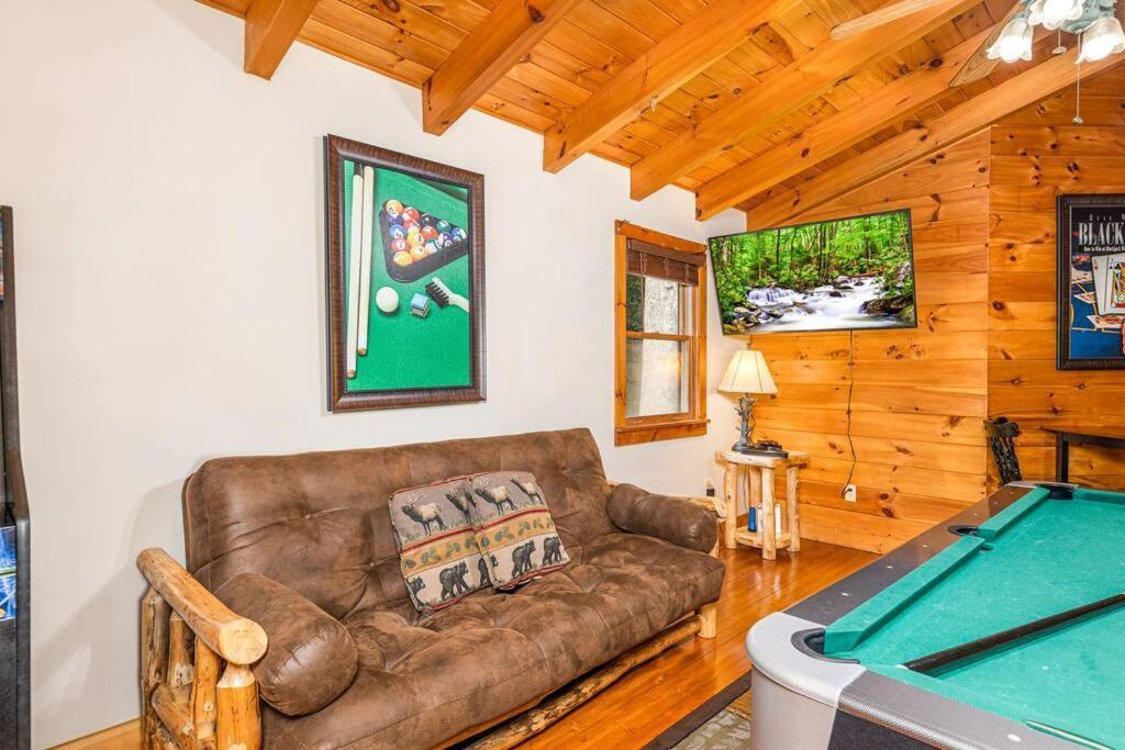 Pigeonforge Cabin Game Roomdog Friendlyhot Tub Пиджен-Фордж Экстерьер фото