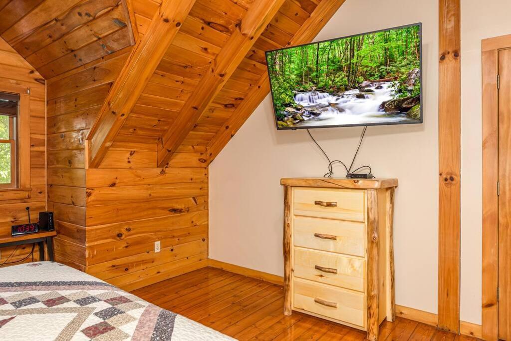 Pigeonforge Cabin Game Roomdog Friendlyhot Tub Пиджен-Фордж Экстерьер фото