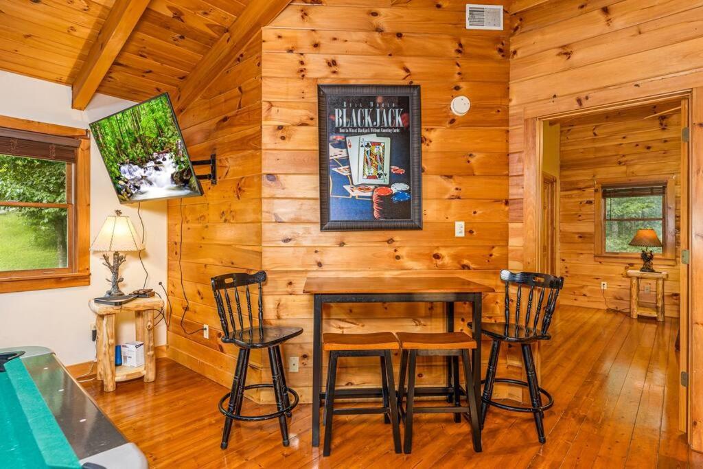 Pigeonforge Cabin Game Roomdog Friendlyhot Tub Пиджен-Фордж Экстерьер фото