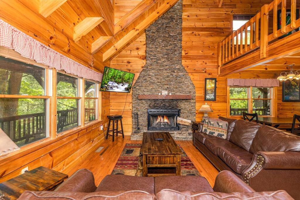 Pigeonforge Cabin Game Roomdog Friendlyhot Tub Пиджен-Фордж Экстерьер фото
